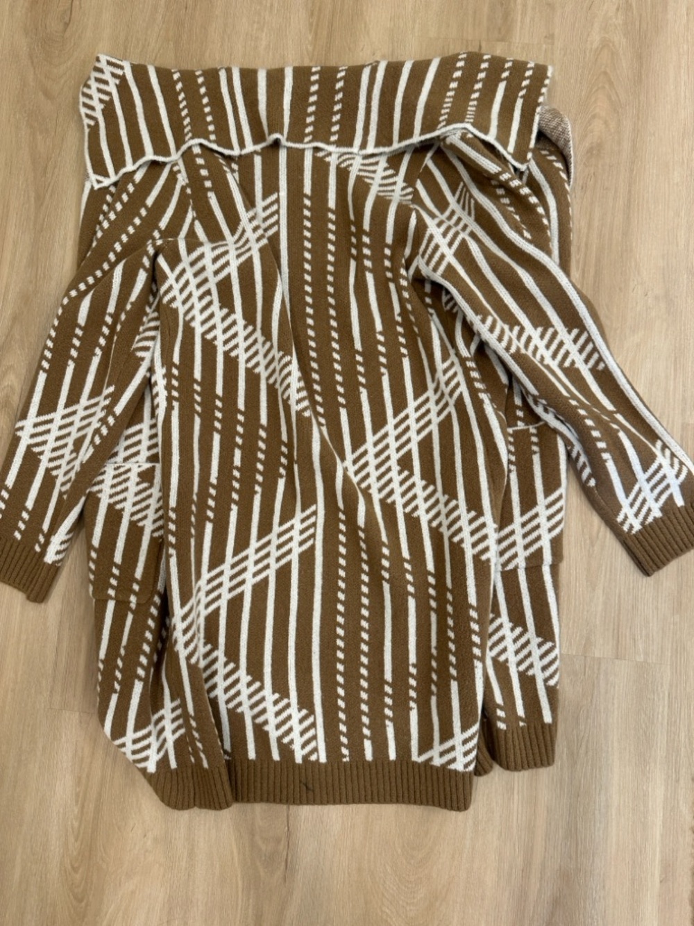 Geometric Open-Front Cardigan - Picture 2 of 6
